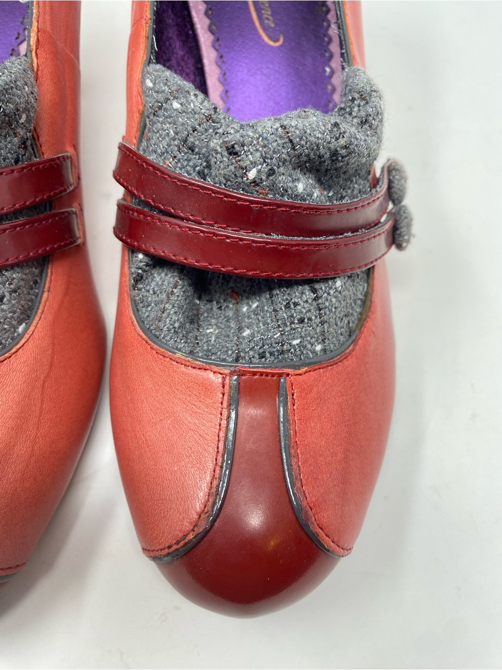 Poetic License Love Letter Mary Jane Red Leather Heels Gray Fabric Trim Retro - Picture 6 of 12
